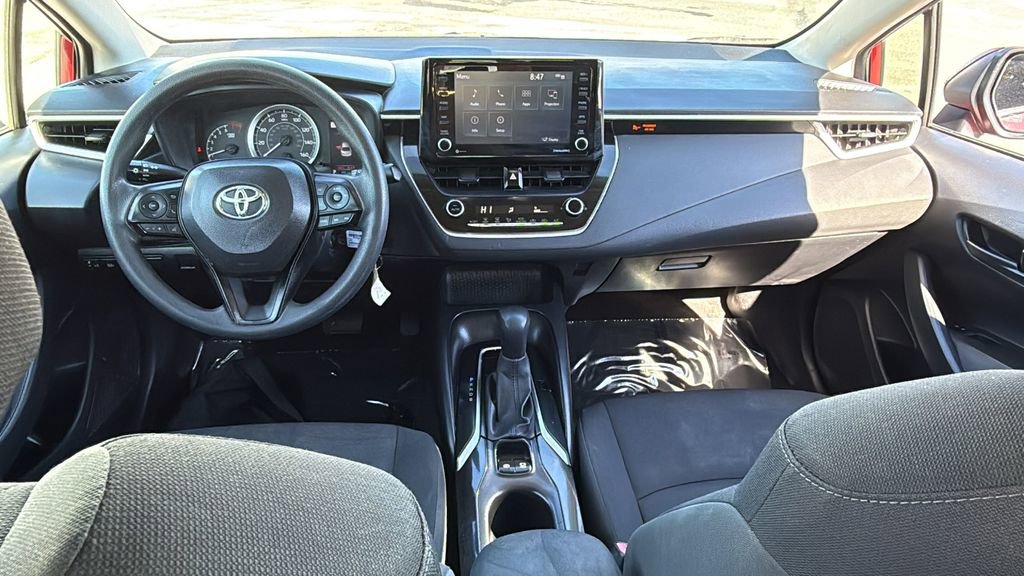 Used 2022 Toyota Corolla LE image 14