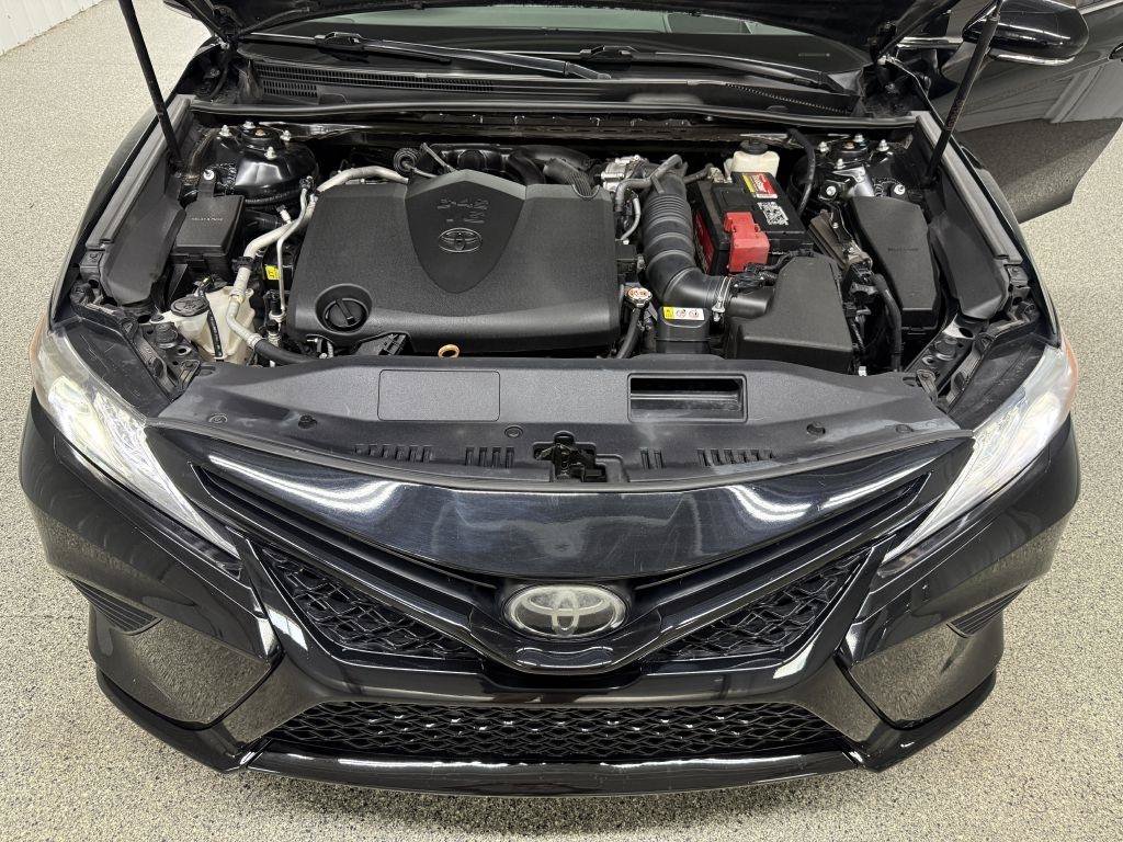 Used 2019 Toyota Camry XSE FWD image 39