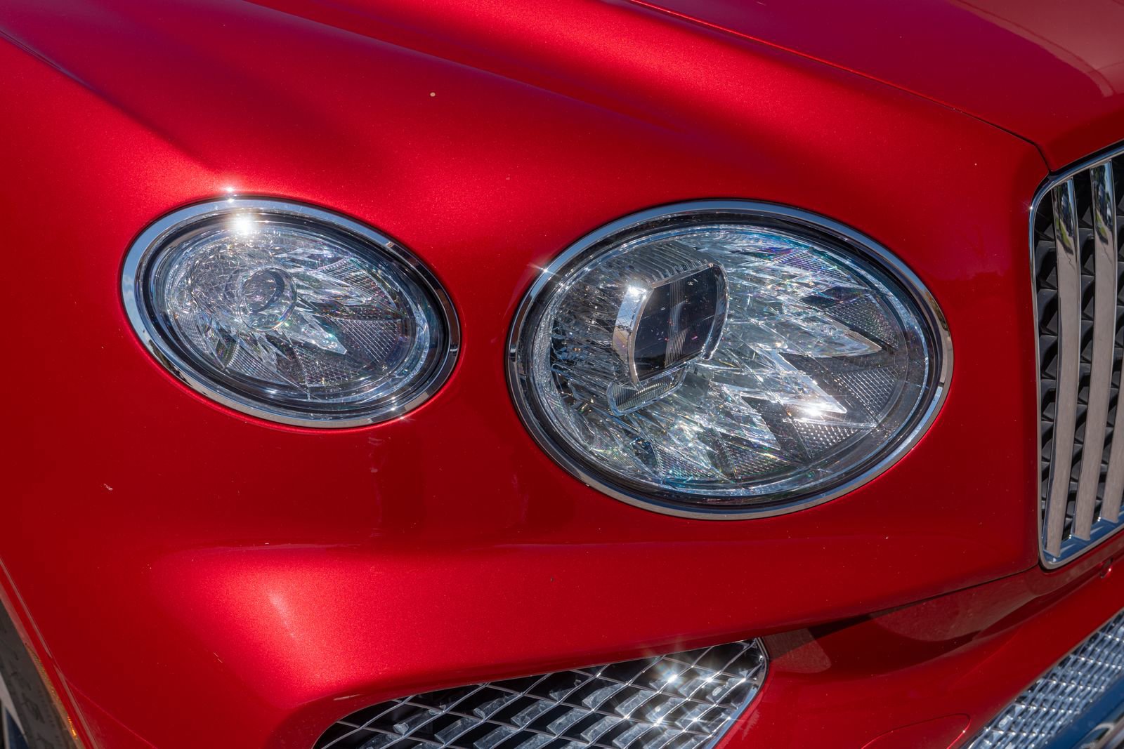 Certified 2024 Bentley Bentayga Extended Wheelbase image 21