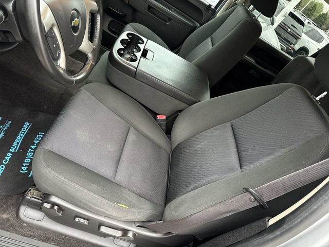 Used 2012 Chevrolet Silverado 2500 LT w/ Interior Plus Package AWD/4WD image 16