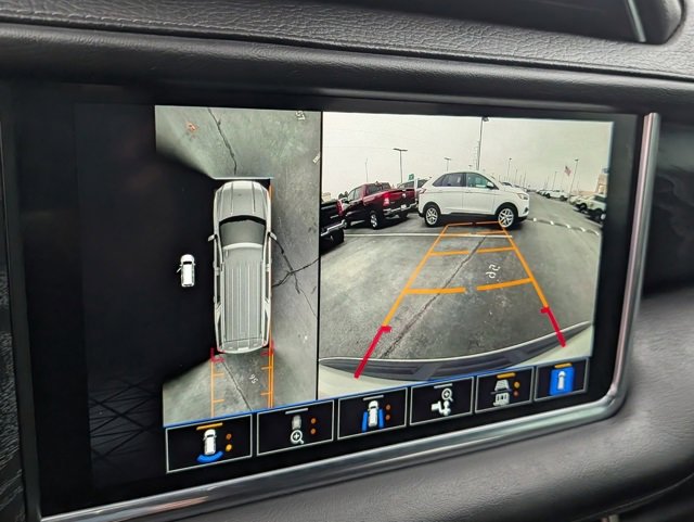 Used 2022 GMC Yukon XL Denali w/ Denali Ultimate Package image 11