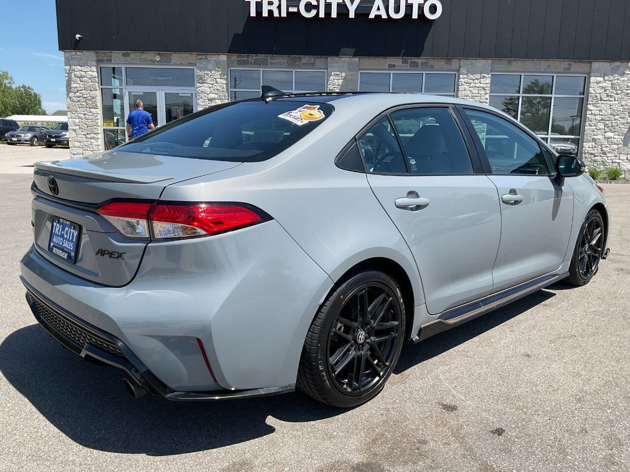 Used 2022 Toyota Corolla SE FWD image 7