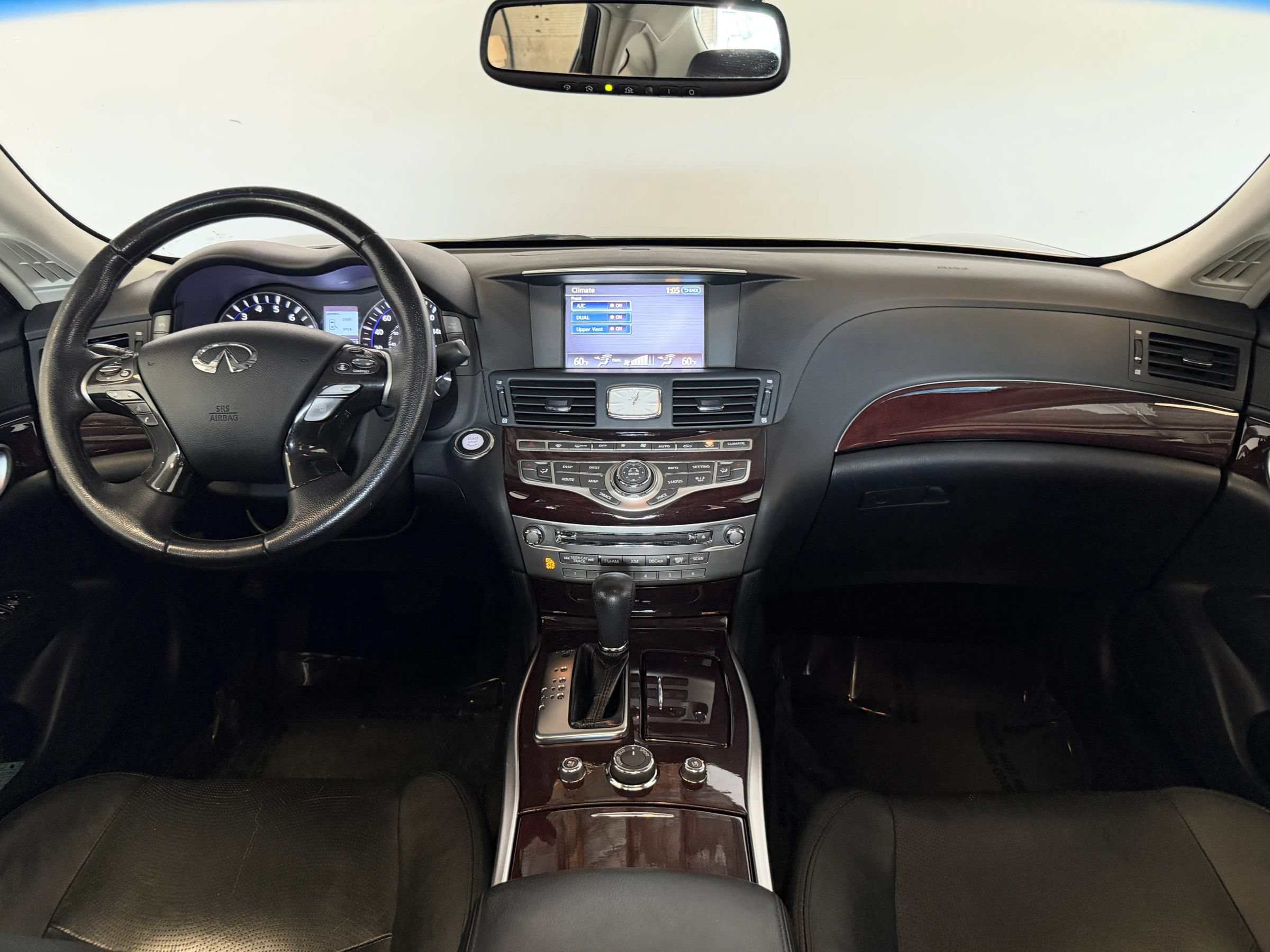 Used 2011 INFINITI M37 x w/ Premium Pkg AWD/4WD image 16