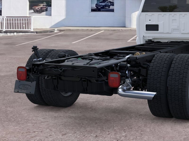 New 2026 Ford F550 2WD Regular Cab Super Duty w/ XL Chrome Package image 21
