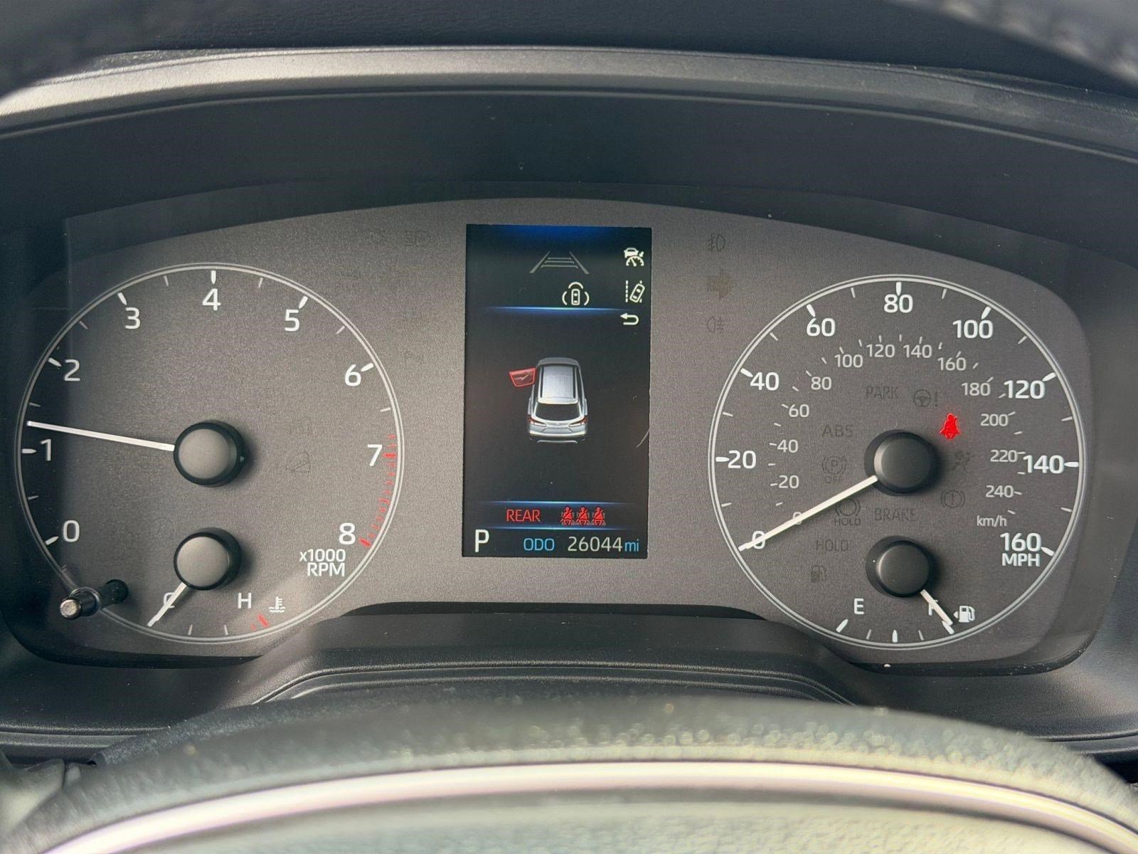 Used 2025 Toyota Corolla Cross LE image 18