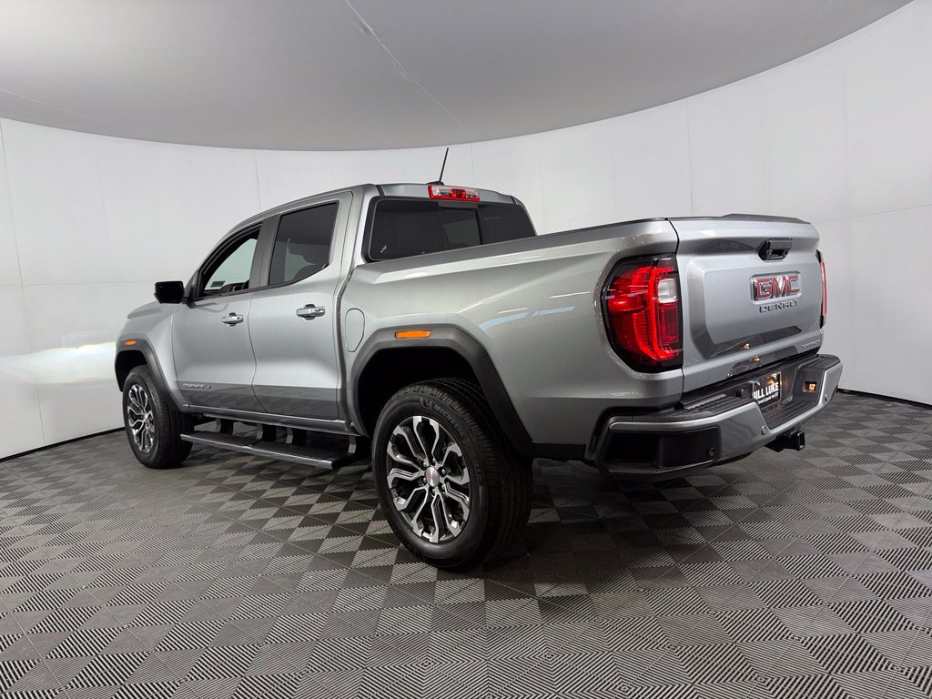 Used 2024 GMC Canyon Denali AWD/4WD image 8