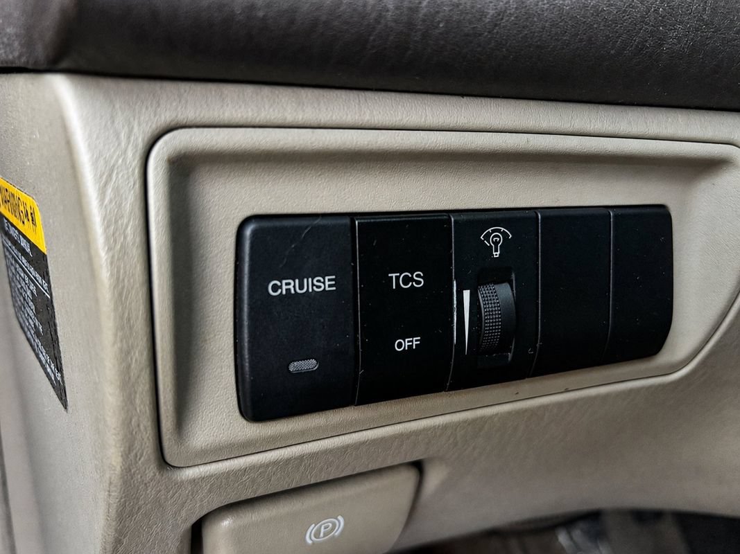 Used 2005 Hyundai XG350 L FWD image 18