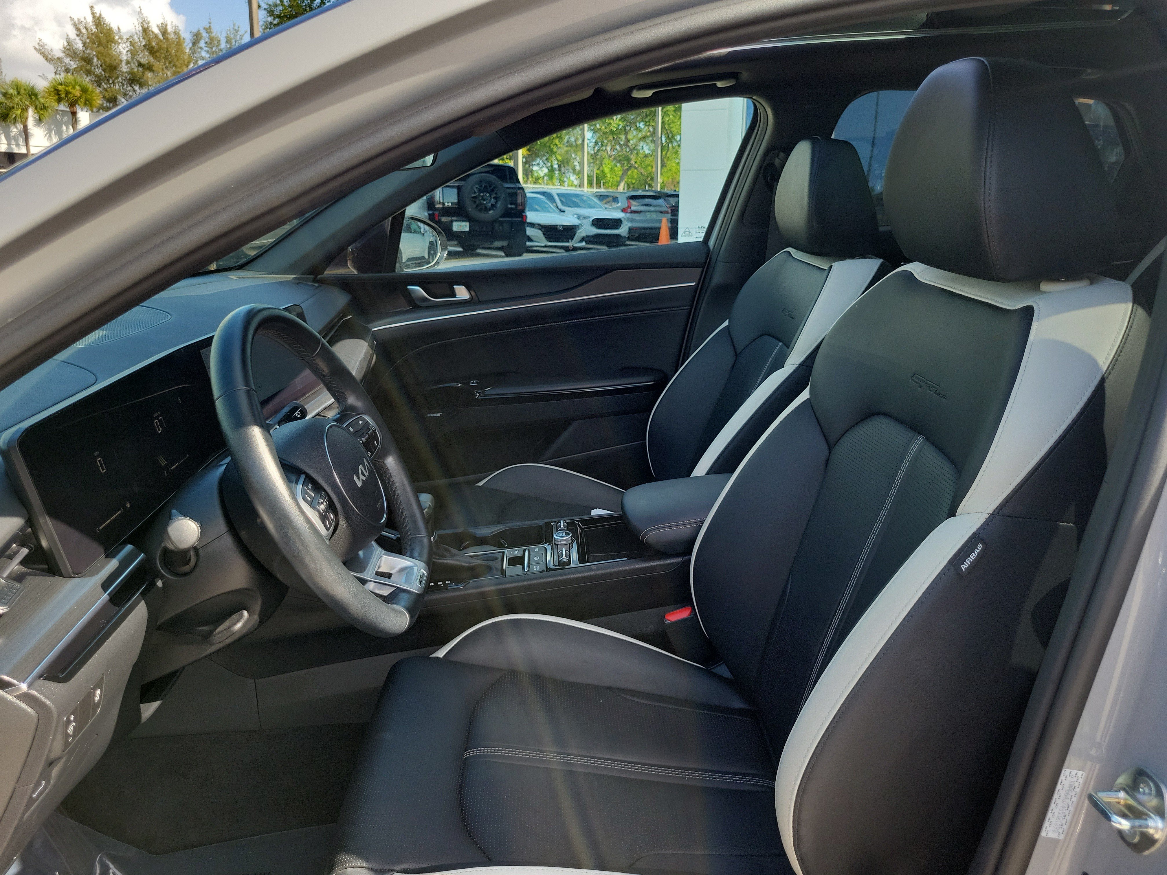 Used 2025 Kia K5 GT-Line w/ GT-Line Premium Package FWD image 13