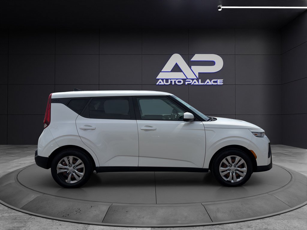 Used 2020 Kia Soul LX FWD image 8