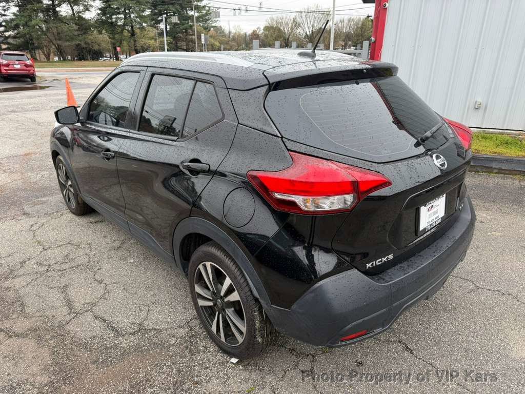 Used 2019 Nissan Kicks SV FWD image 7