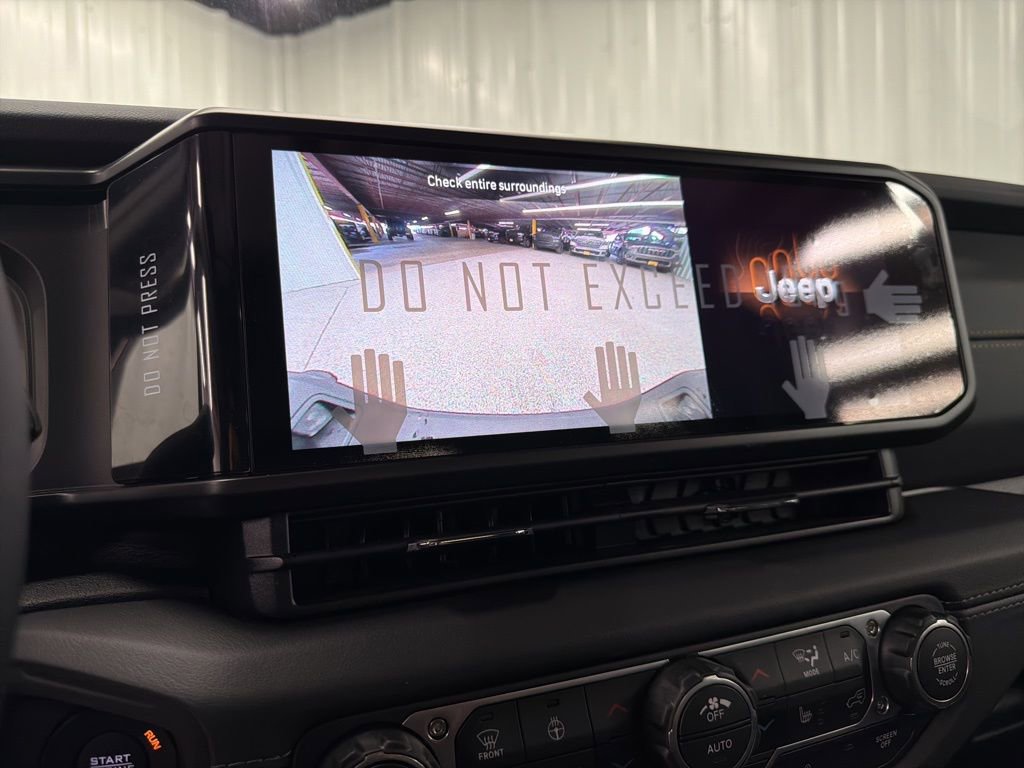 New 2026 Jeep Gladiator Sport image 16