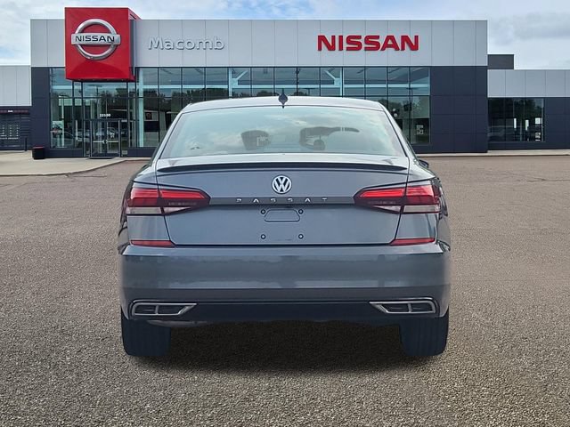 Used 2020 Volkswagen Passat 2.0T R-Line FWD image 6