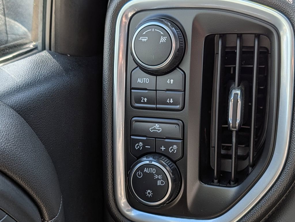Used 2019 Chevrolet Silverado 1500 LT w/ All-Star Edition AWD/4WD image 33
