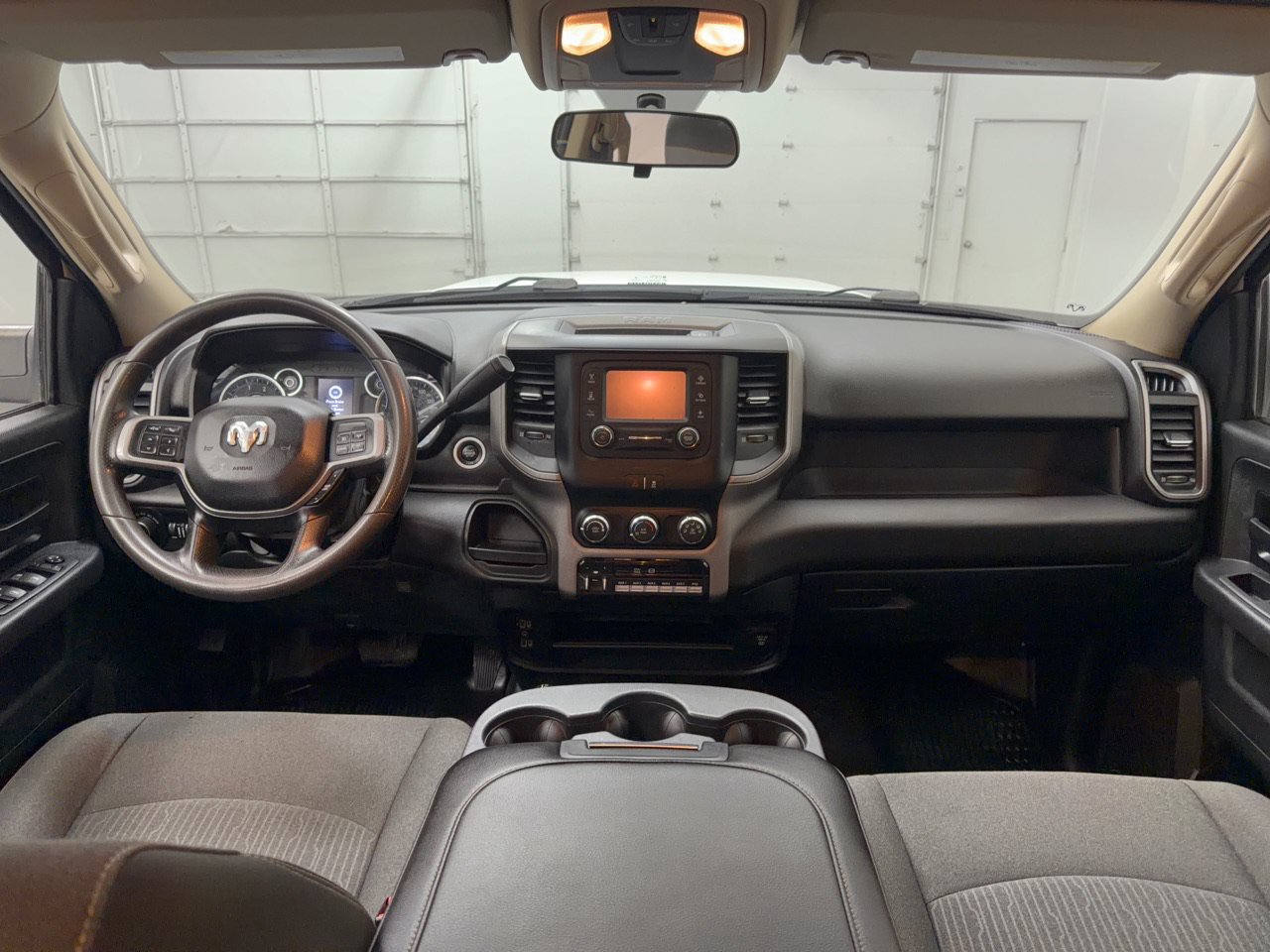 Used 2020 RAM 5500 Tradesman w/ Chrome Appearance Group AWD/4WD image 17
