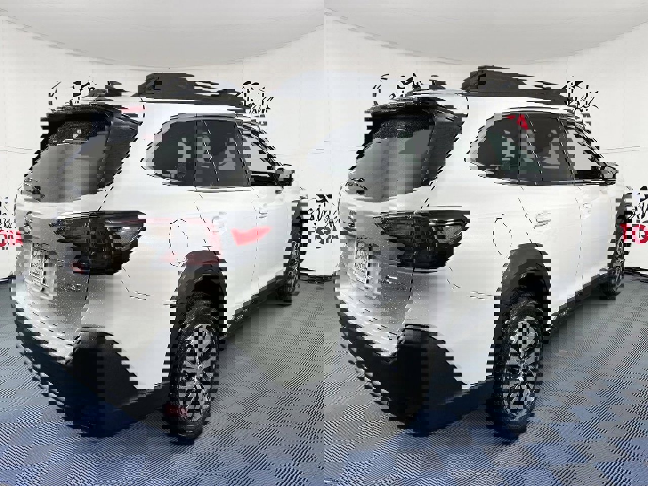 Used 2025 Subaru Outback Premium image 7