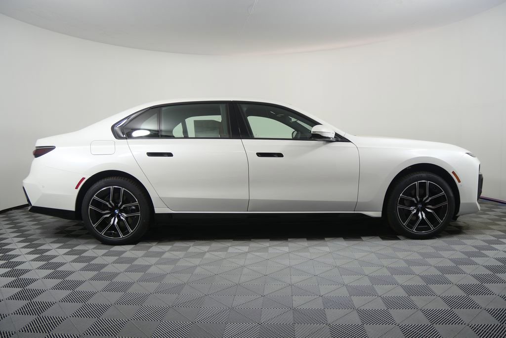 New 2026 BMW i7 eDrive50 w/ M Sport Package image 2