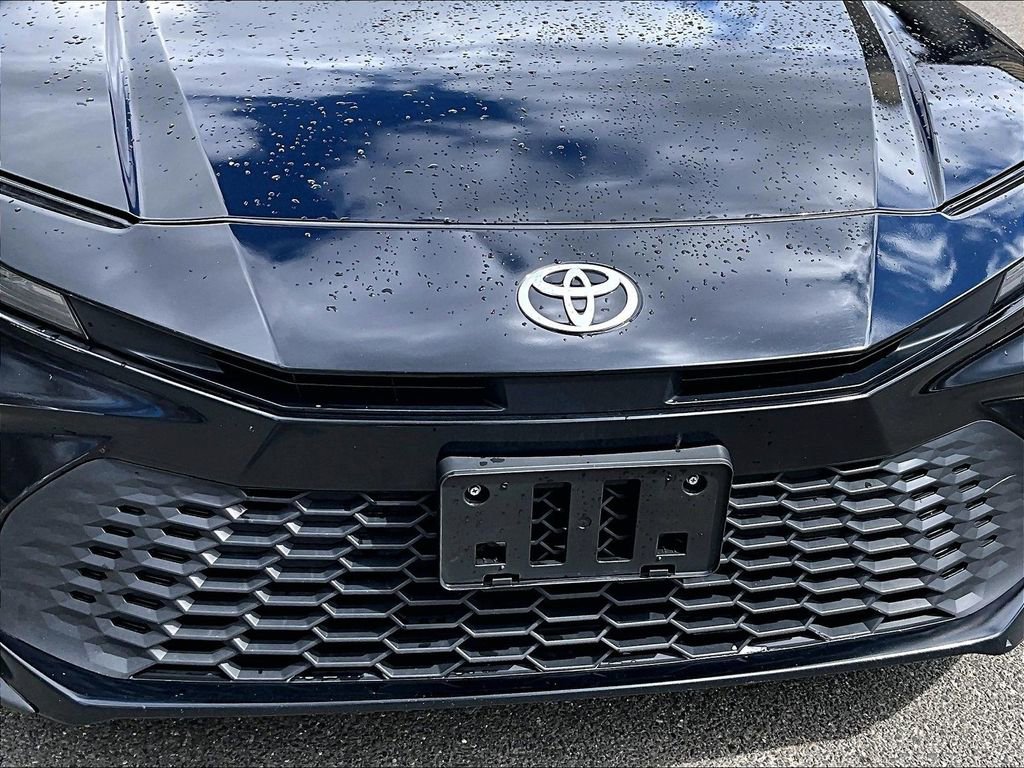 Used 2025 Toyota Camry SE FWD image 25