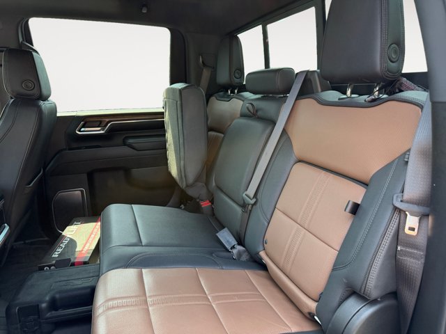 Used 2024 Chevrolet Silverado 2500 High Country w/ High Country Premium Package AWD/4WD image 13