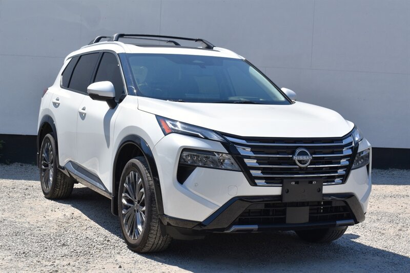 Used 2026 Nissan Rogue Platinum w/ Platinum Premium Package AWD/4WD image 1