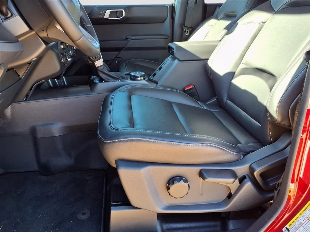 New 2025 Ford Bronco Badlands image 25