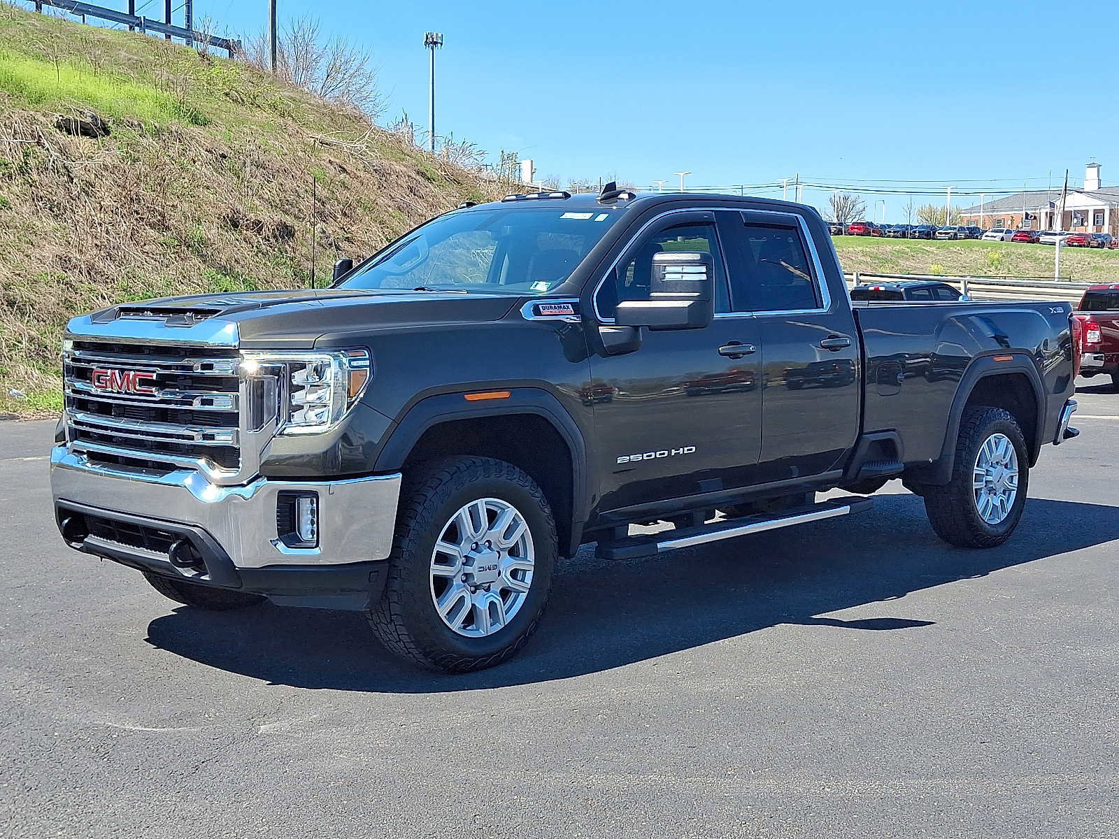 Used 2022 GMC Sierra 2500 SLE w/ SLE Convenience Package AWD/4WD image 3