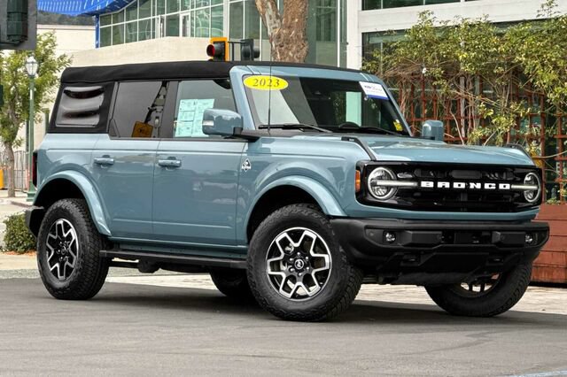 Certified 2023 Ford Bronco Outer Banks AWD/4WD image 2