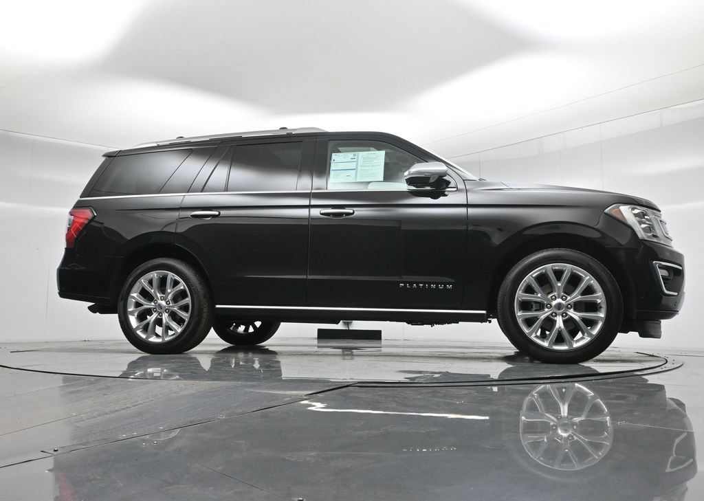 Used 2019 Ford Expedition Platinum RWD image 3