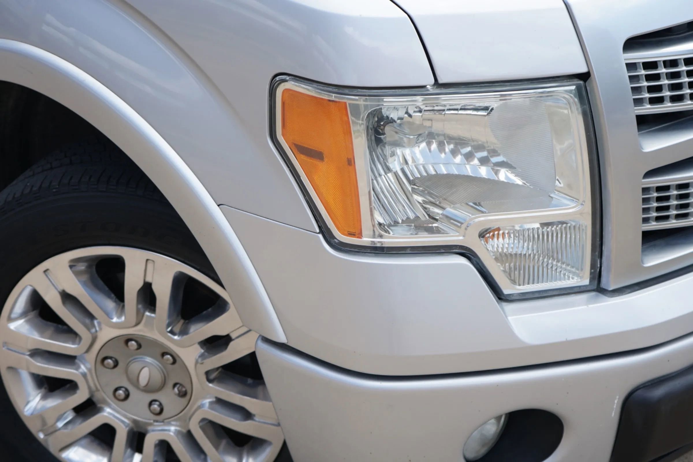 Used 2012 Ford F150 Platinum RWD image 3