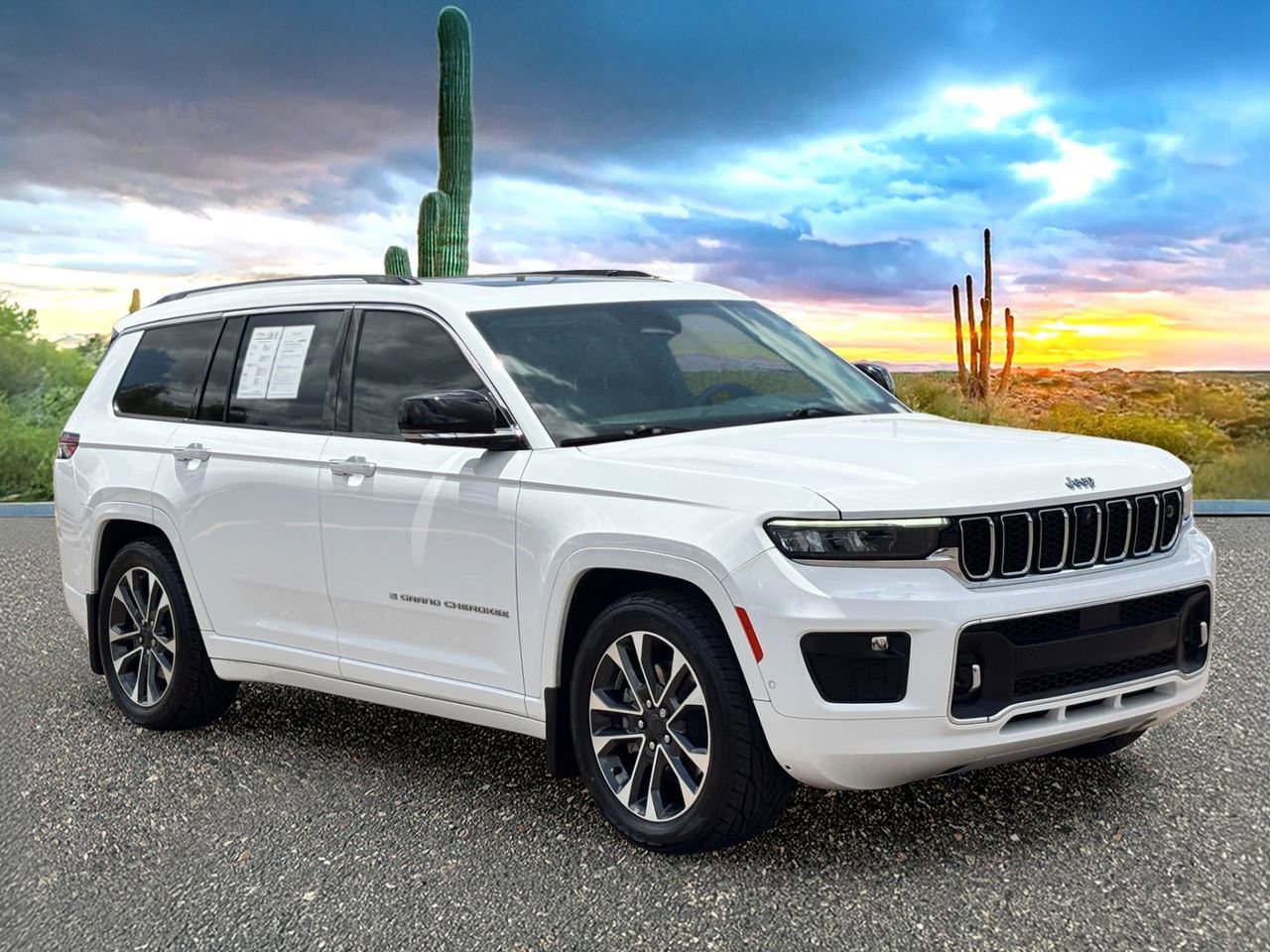 Used 2021 Jeep Grand Cherokee L Overland w/ Advanced Protech Group III AWD/4WD image 7