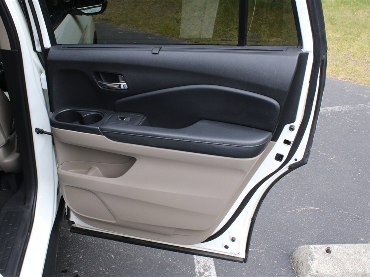 Used 2018 Honda Pilot Elite image 15
