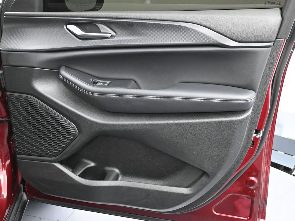 Used 2024 Jeep Grand Cherokee L Altitude image 33