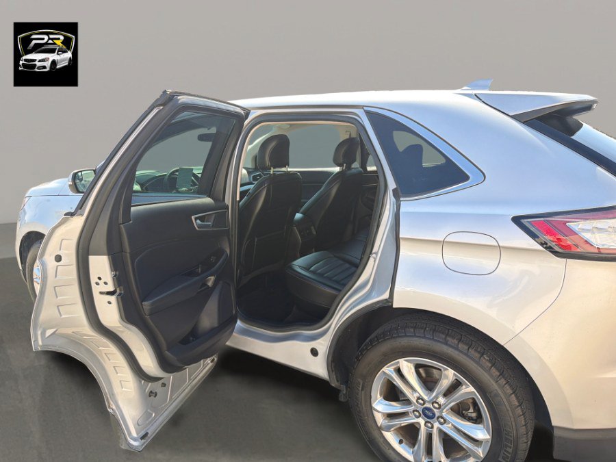 Used 2018 Ford Edge SEL w/ Equipment Group 201A FWD image 10
