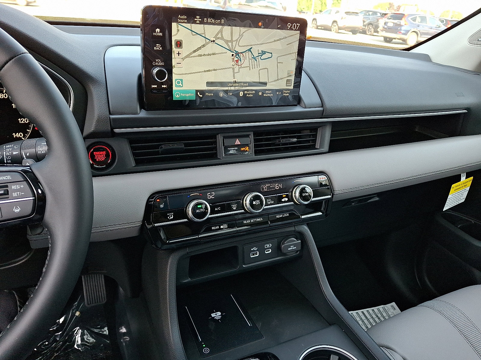 New 2025 Honda Pilot Touring image 8