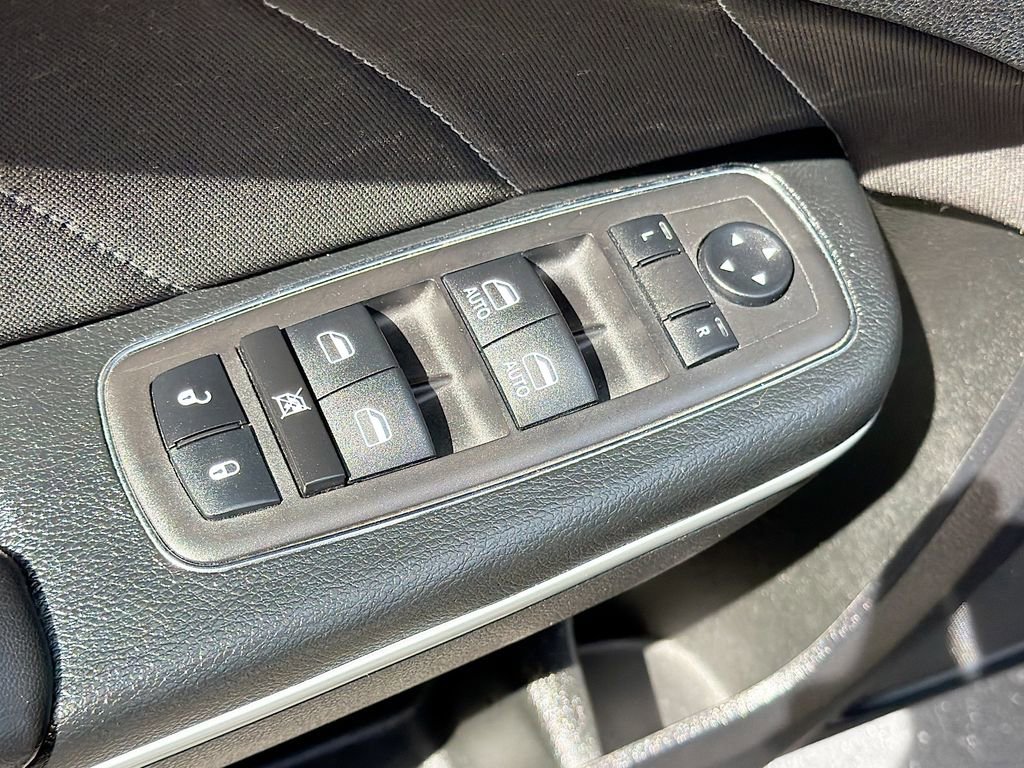 Used 2023 Dodge Charger SXT image 17