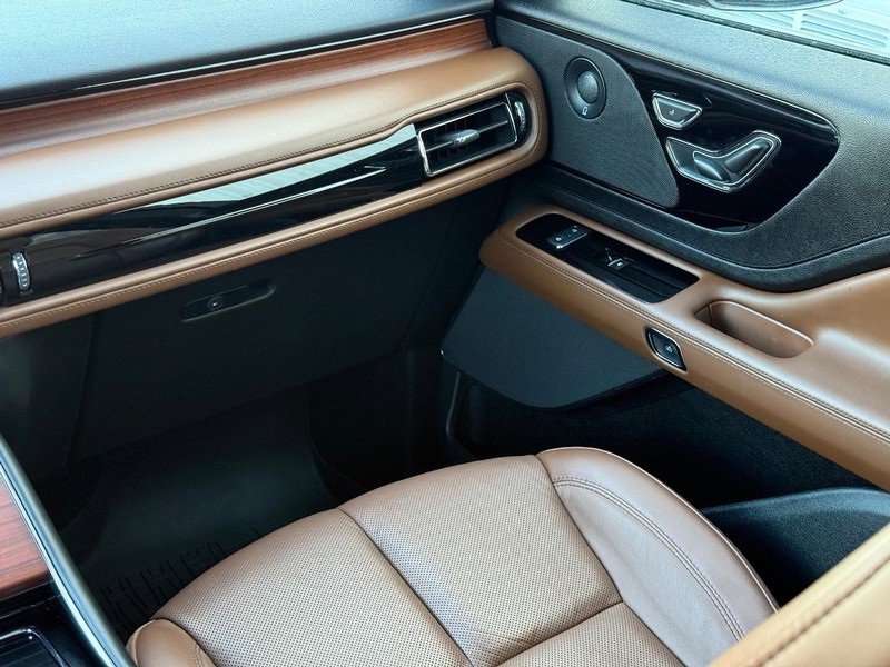 Used 2023 Lincoln Aviator Reserve w/ Class IV Trailer Tow Package image 15