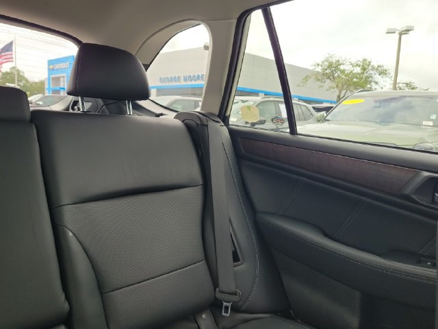 Used 2019 Subaru Outback 3.6R Limited AWD/4WD image 14