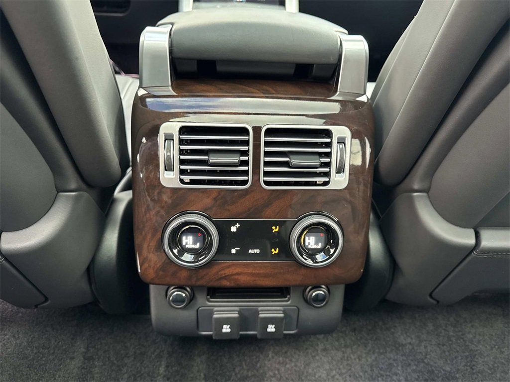 Used 2021 Land Rover Range Rover Westminster Edition image 16