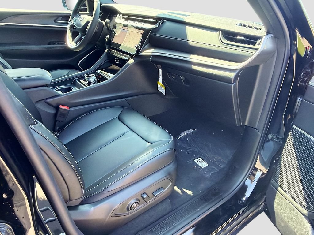 New 2026 Jeep Grand Cherokee Limited AWD/4WD image 14