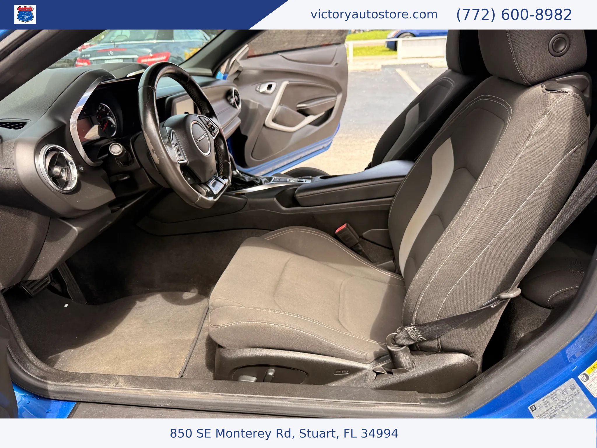 Used 2018 Chevrolet Camaro LT RWD image 4