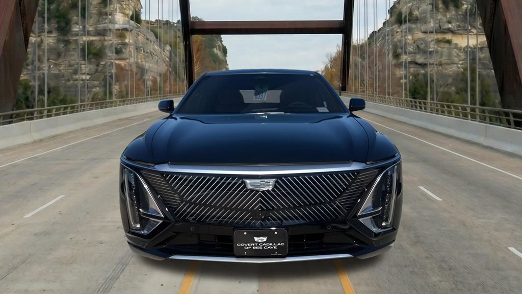 New 2026 Cadillac Lyriq Signature Luxury w/ Nappa Leather Package AWD/4WD image 2