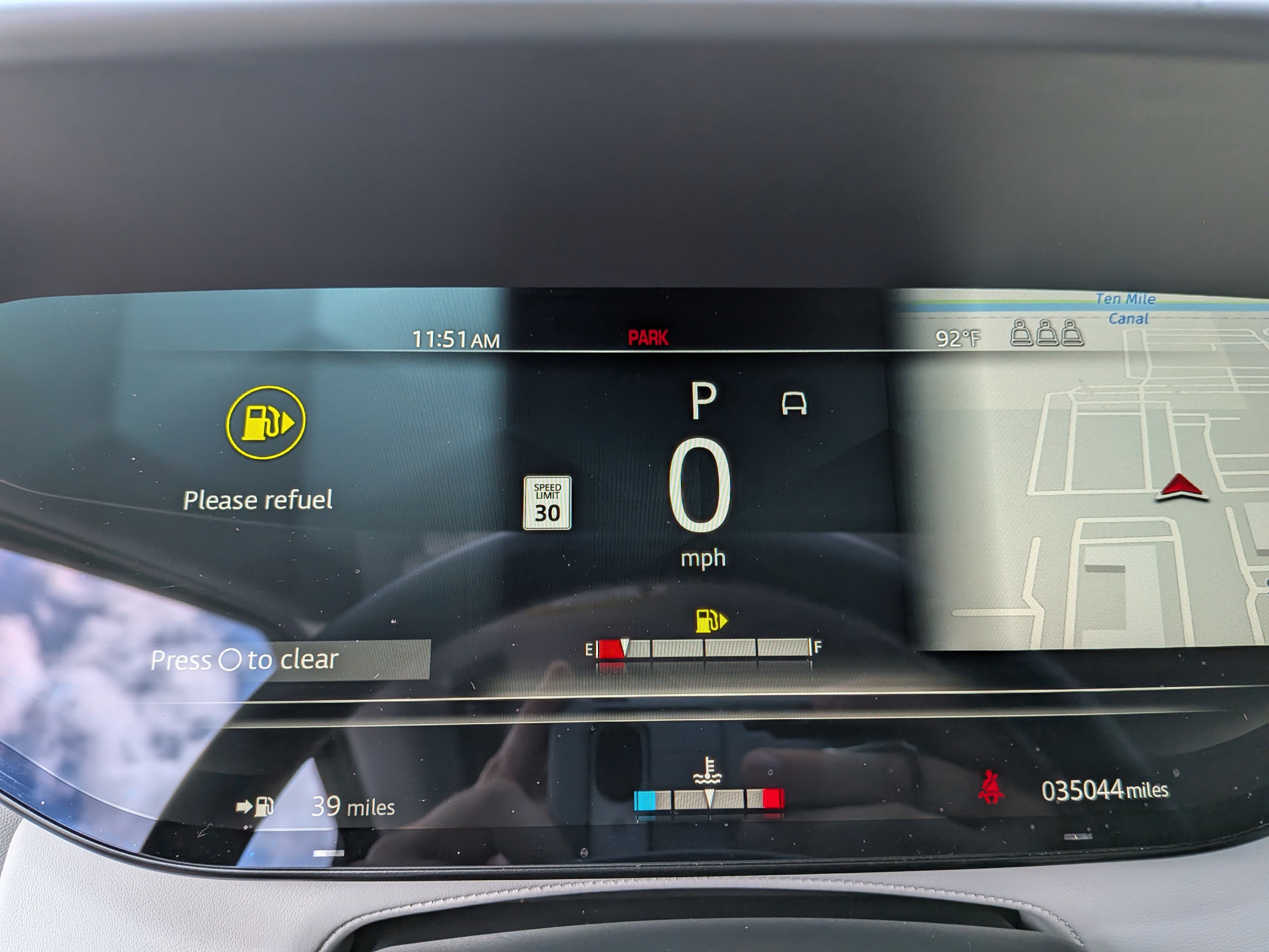 Used 2023 Land Rover Range Rover Sport SE Dynamic image 25