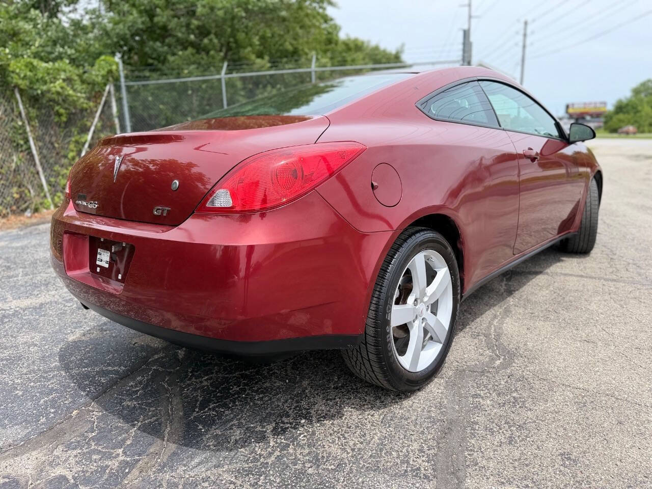 Used 2008 Pontiac G6 GT w/ Premium Package FWD image 3