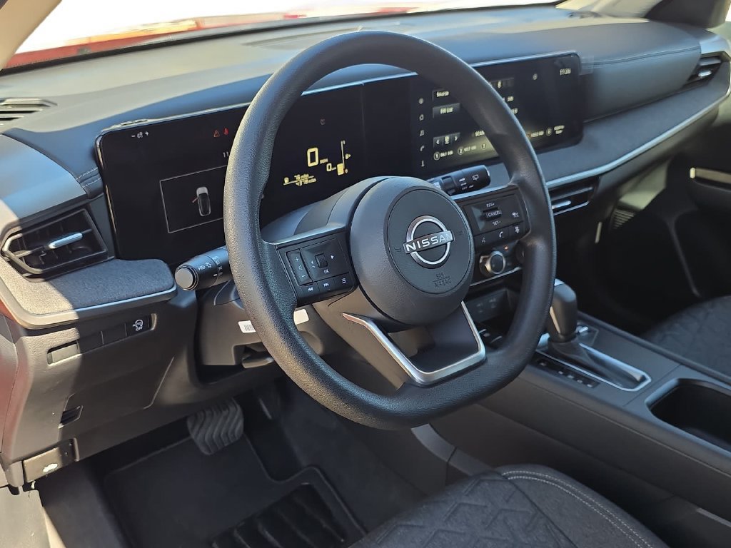 Used 2025 Nissan Kicks SV FWD image 14