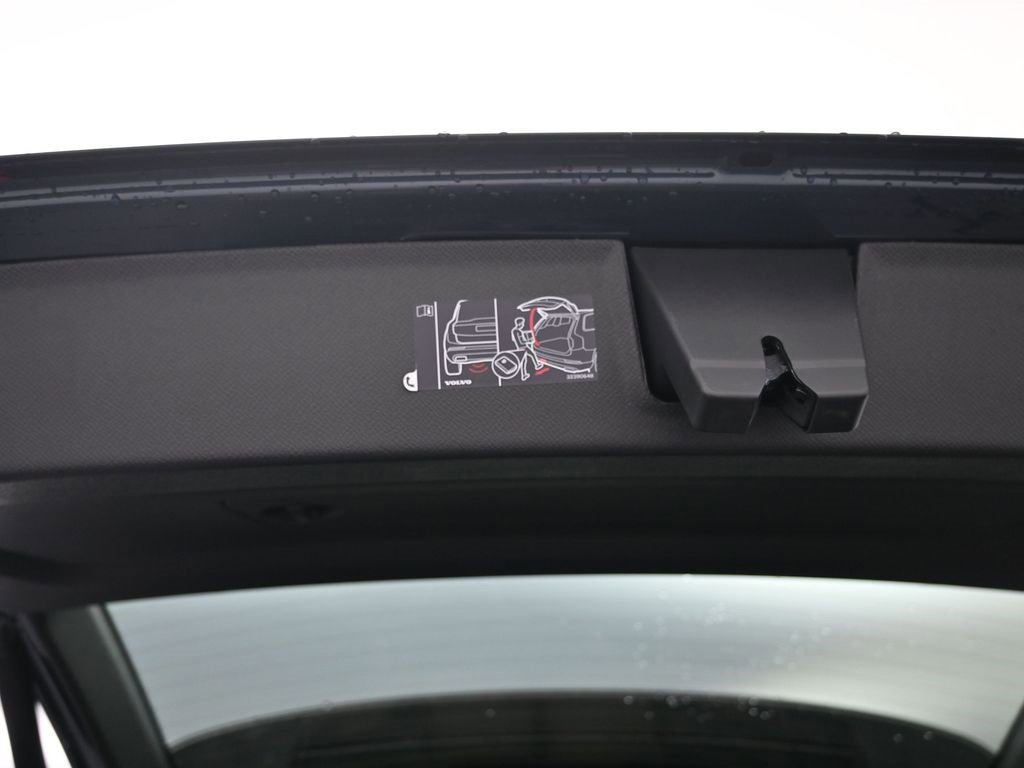 New 2026 Volvo XC90 B6 Plus w/ Protection Package Premier image 33