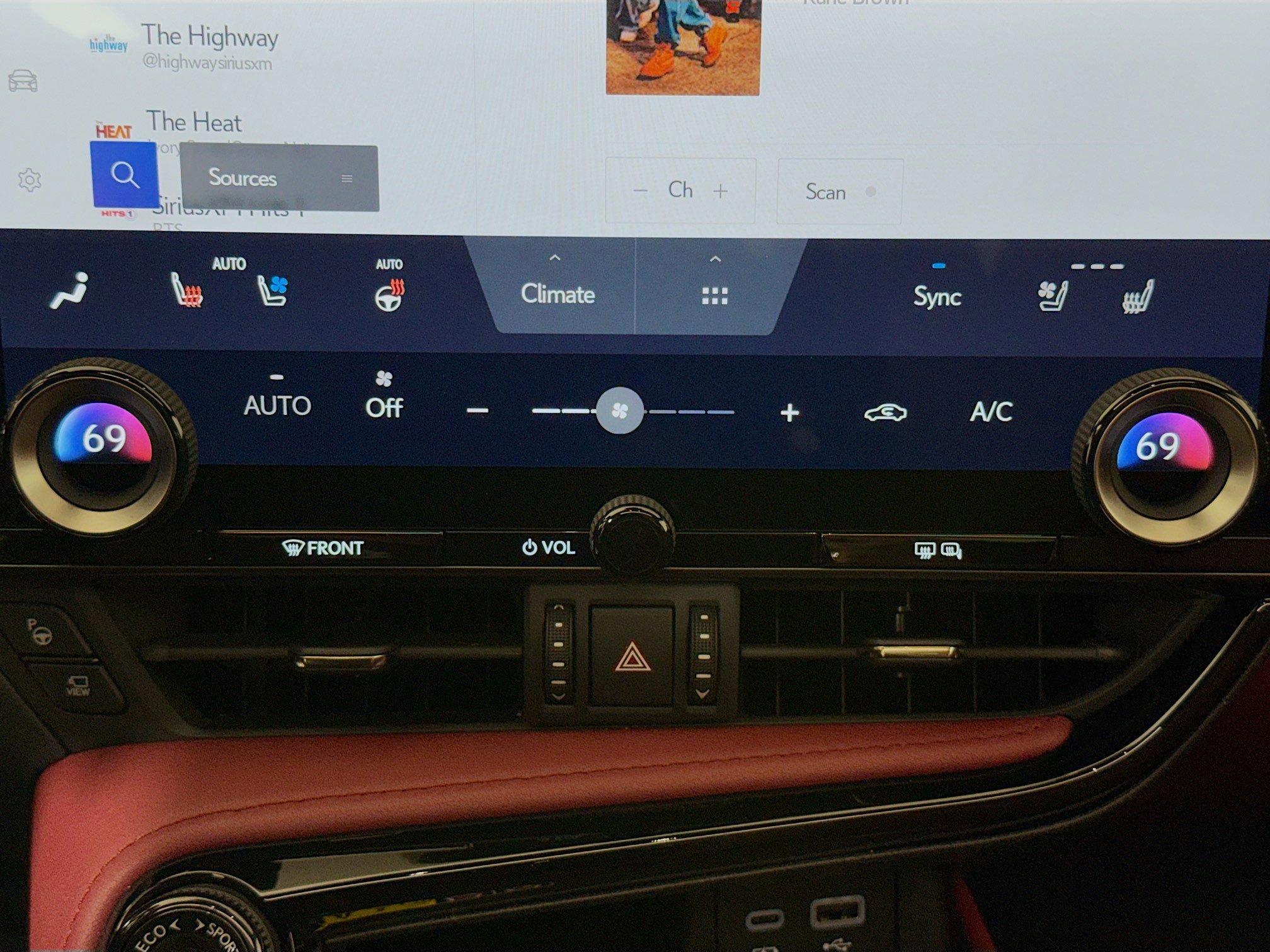 Certified 2025 Lexus NX 350h AWD w/ Accessory Package (2T) image 17