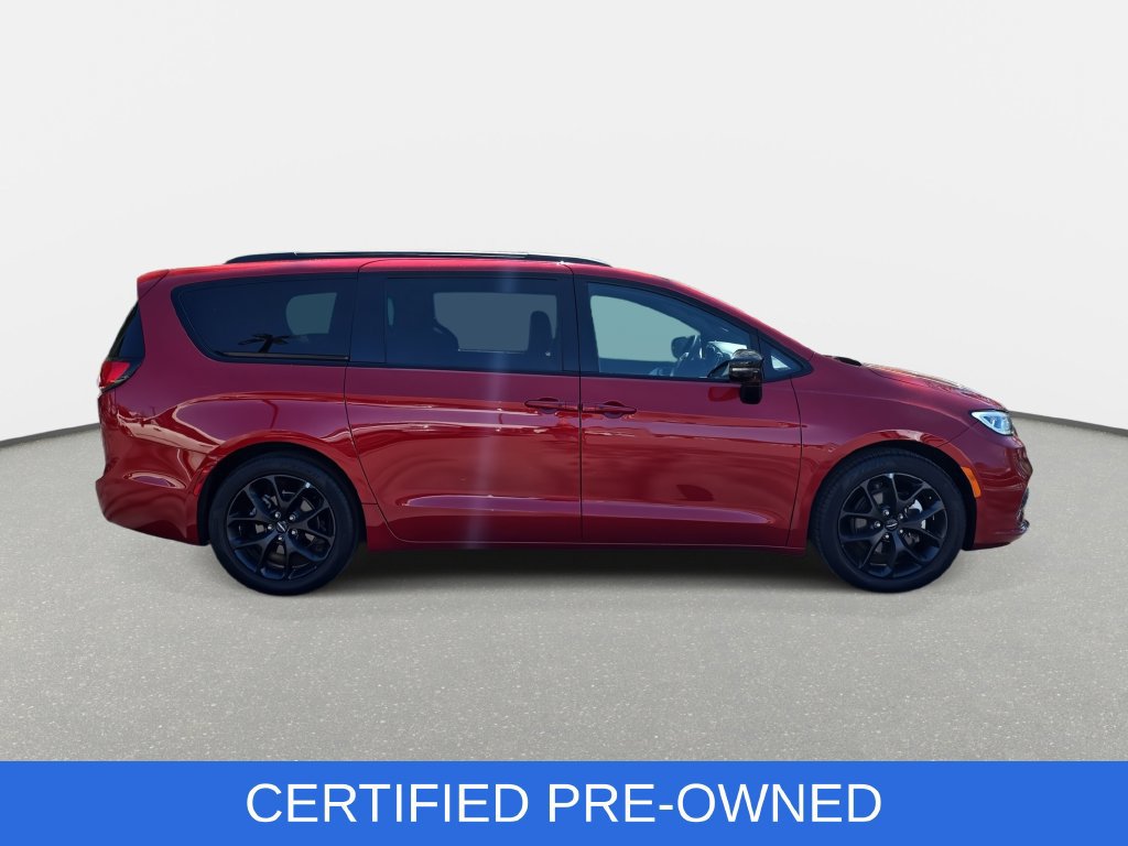 Used 2025 Chrysler Pacifica Limited FWD image 4