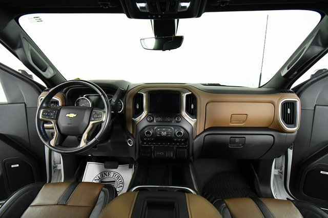 Used 2022 Chevrolet Silverado 3500 High Country w/ Technology Package image 19