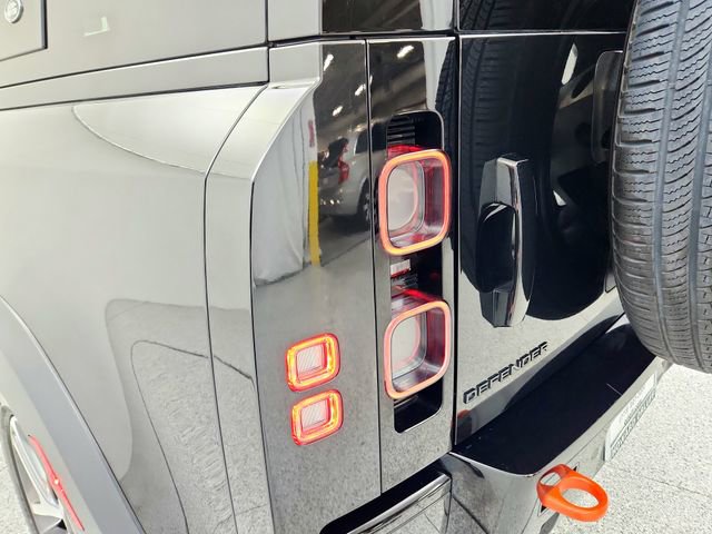 Used 2023 Land Rover Defender 110 X image 19
