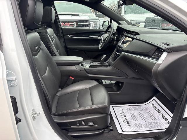 Used 2025 Cadillac XT5 Premium Luxury image 7