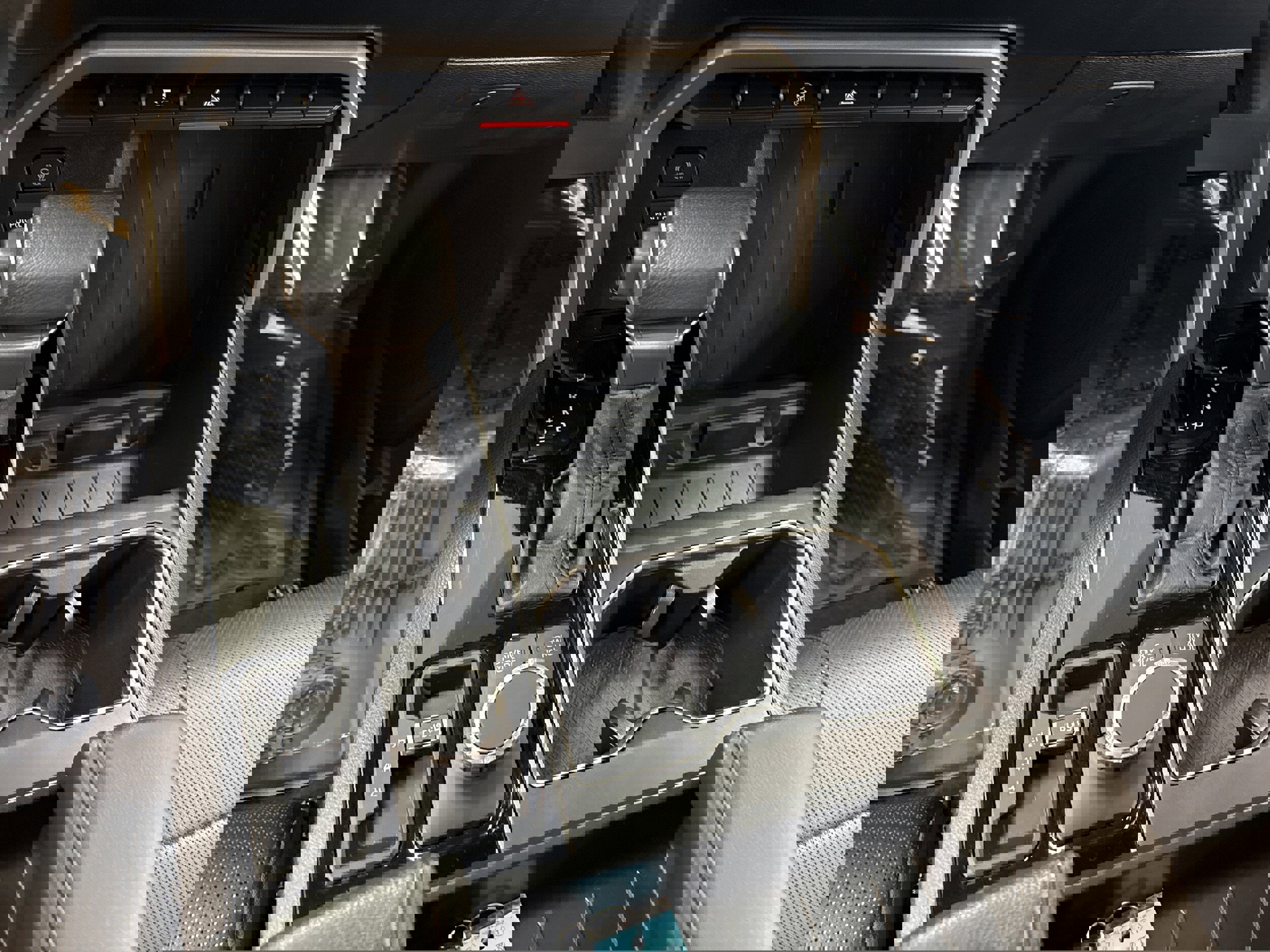 Used 2022 Toyota Tundra SR5 w/ SR5 Premium Package image 33